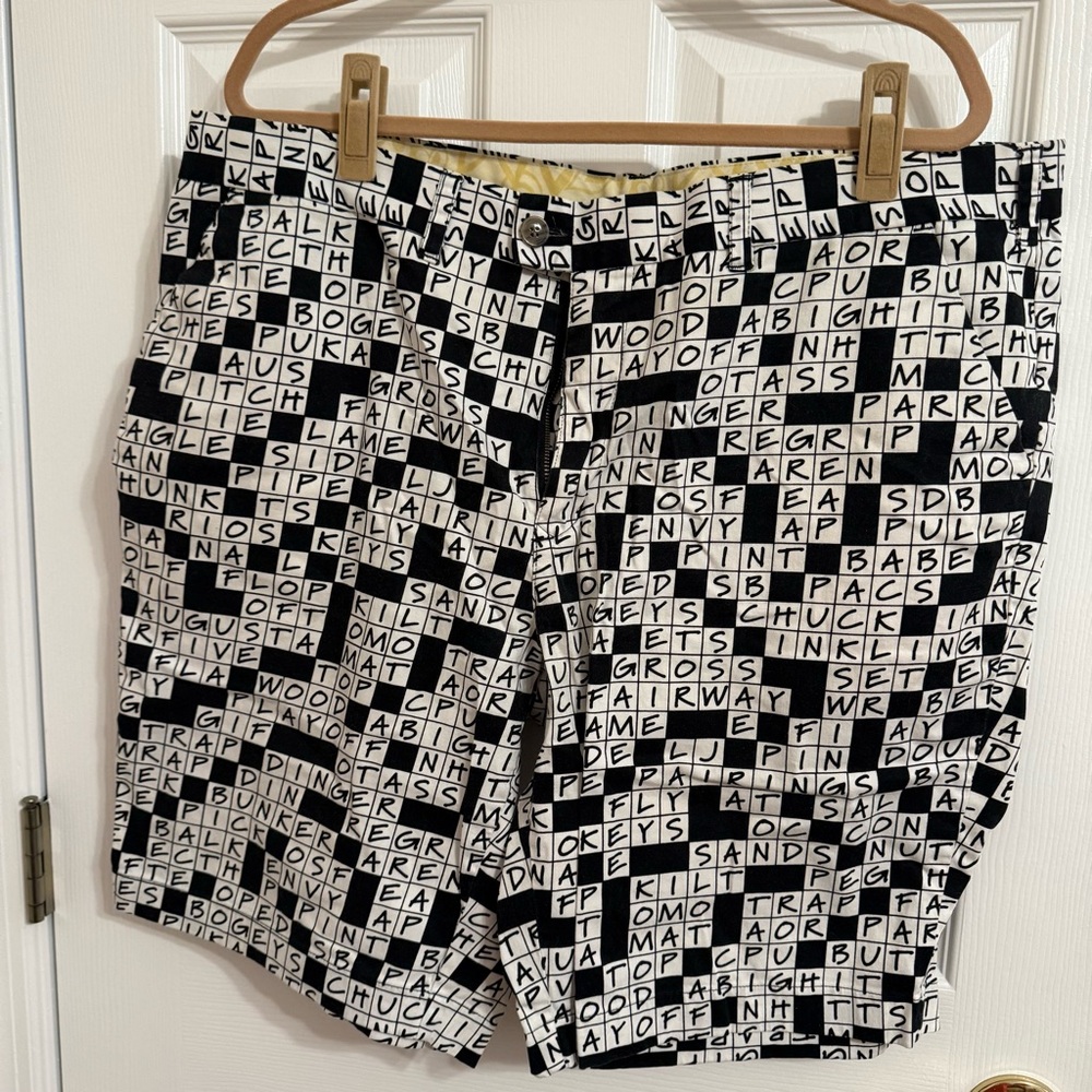 Stylish Black and White Crossword Puzzle Men's Golf Shorts